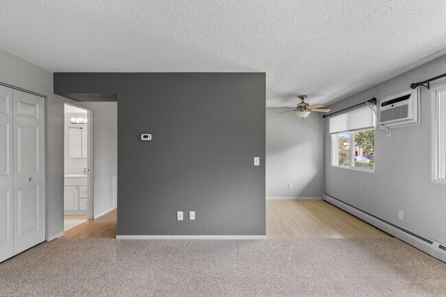 Photo - Rosco Apts-2720 Unit 303
