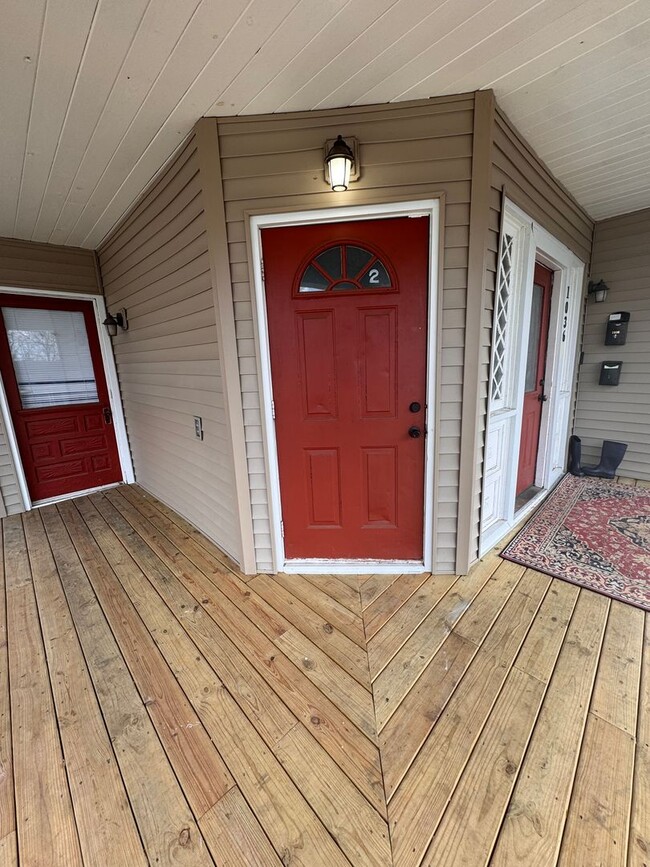 Building Photo - 1036 Park St Unit Apt. 2