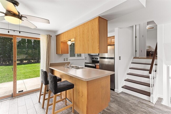 Photo - 25690 Glamorgan Dr