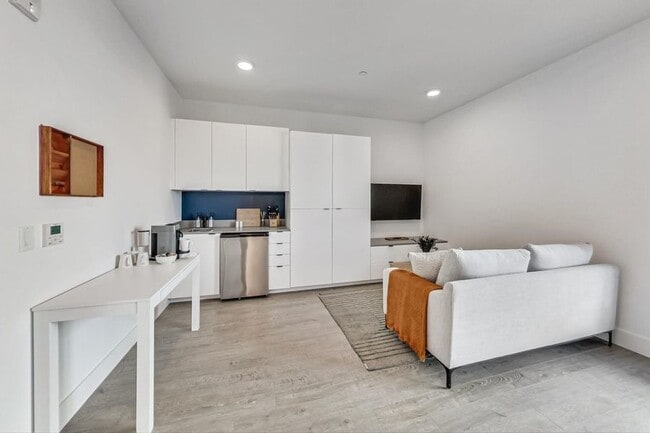 Photo - Artthaus Magnolia: New Luxury Apartments! ... Unidad C