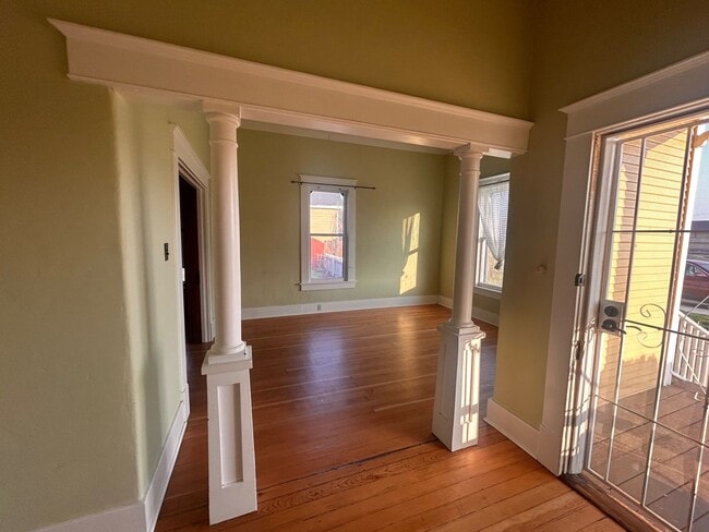 Photo - 318 F St