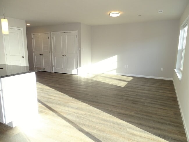 Photo - 21 Cobblestone Ct