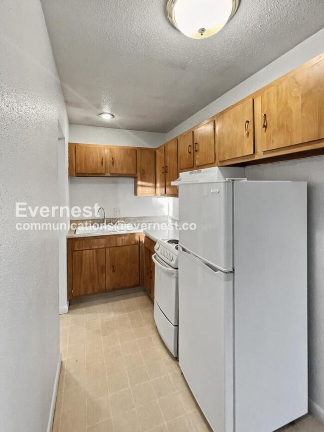 Photo - 1305 Burton Ct Unit Apartment 4