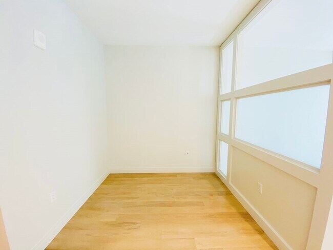 Photo - 133 Seaport Blvd Condo Unit 721
