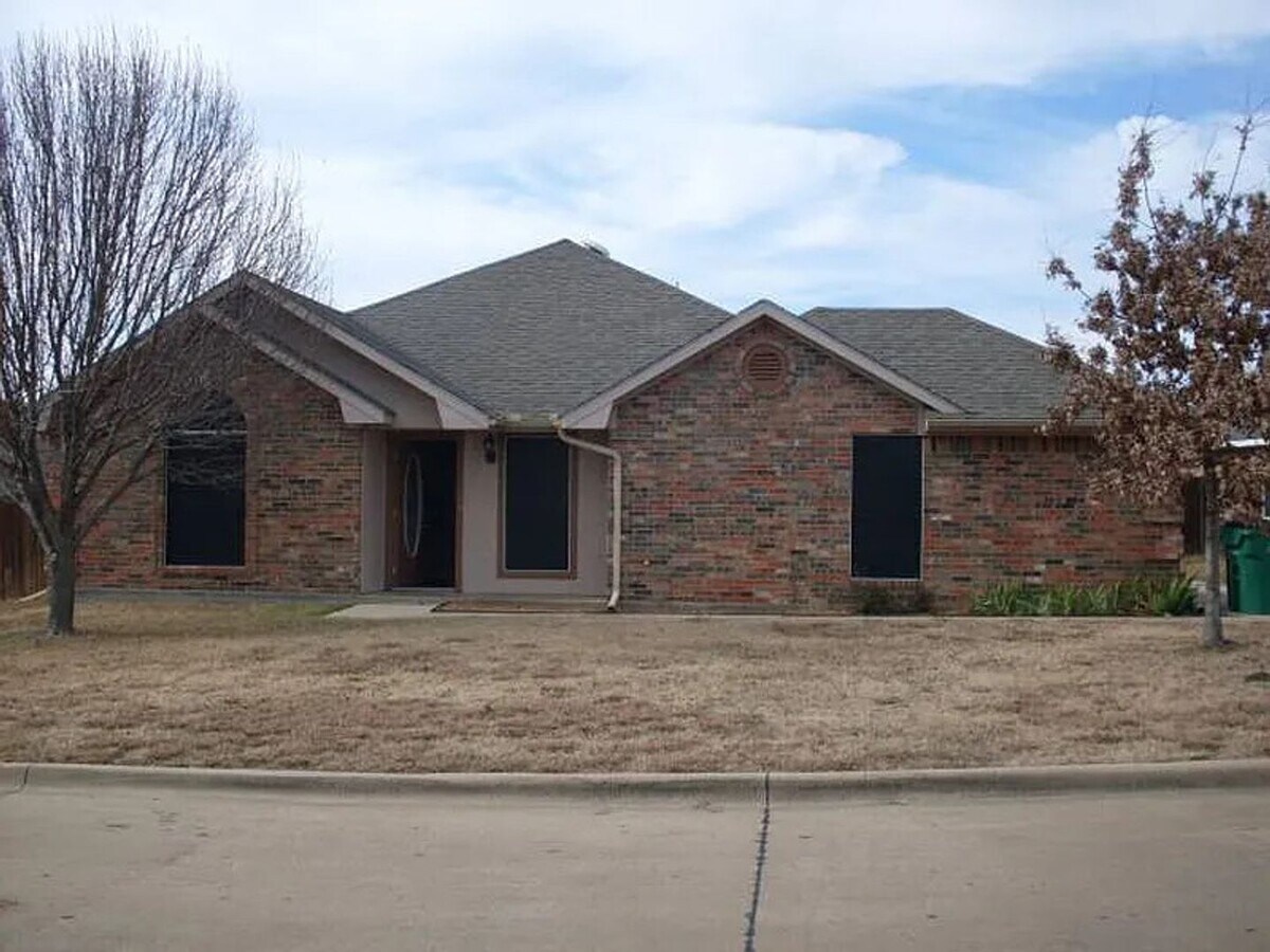 Photo - 316 Peachtree Ln