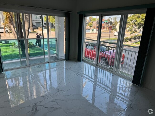 Building Photo - 2230 E Ocean Blvd Rental