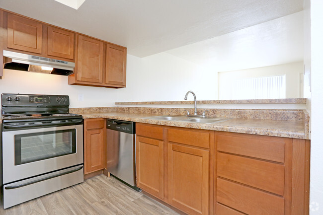 3BR Townhouse Remodel Kitchen - Fountain Place Apartments