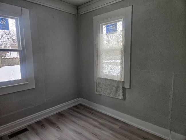 Photo - 1621 Indiana Ave