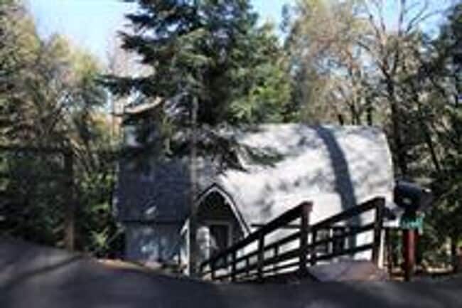 Building Photo - Charming 3-Bed, 2-Bath Home in Peaceful Tw...