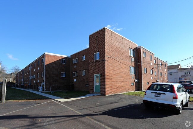 Chestnut Street Apartments - Chestnut Street Apartments
