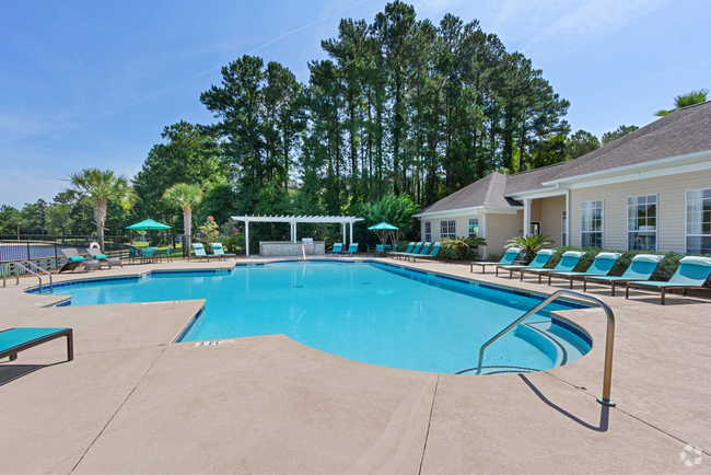 Building Photo - The Retreat at Grande Lake Apartments