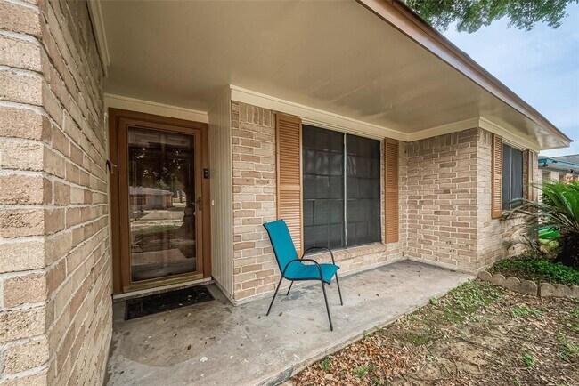 Photo - 8910 Lazy River Ln