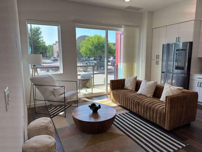 Photo - 2165 Gabriels Pl Unit FL1-ID1346922P