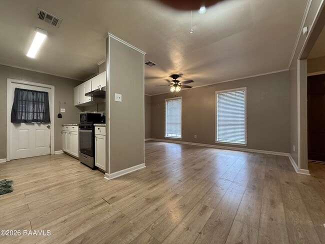 204 Winsor Dr