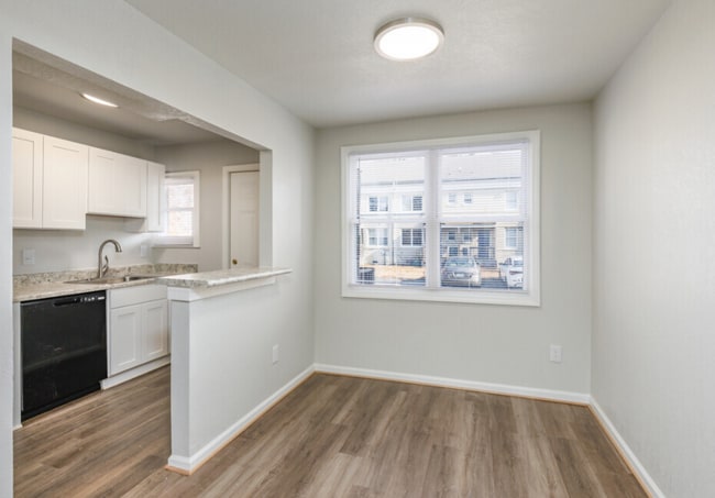 Photo - 869 36th St Unidad 73501