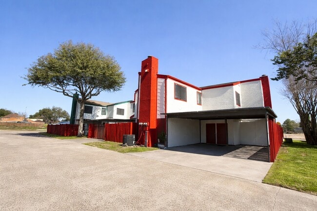 Inwood Village Townhomes