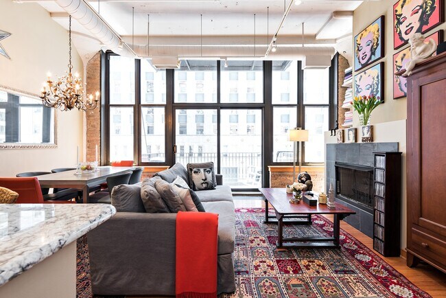 Photo - 333 W Hubbard St Unidad 520