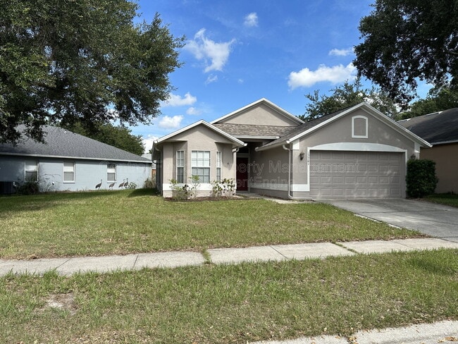 Building Photo - 13701 Meadowpark Ave