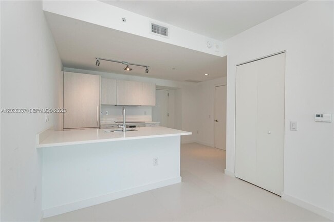 Photo - 501 NE 31st St Unit 3505