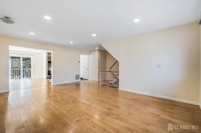 Photo - 6304 Hana Rd