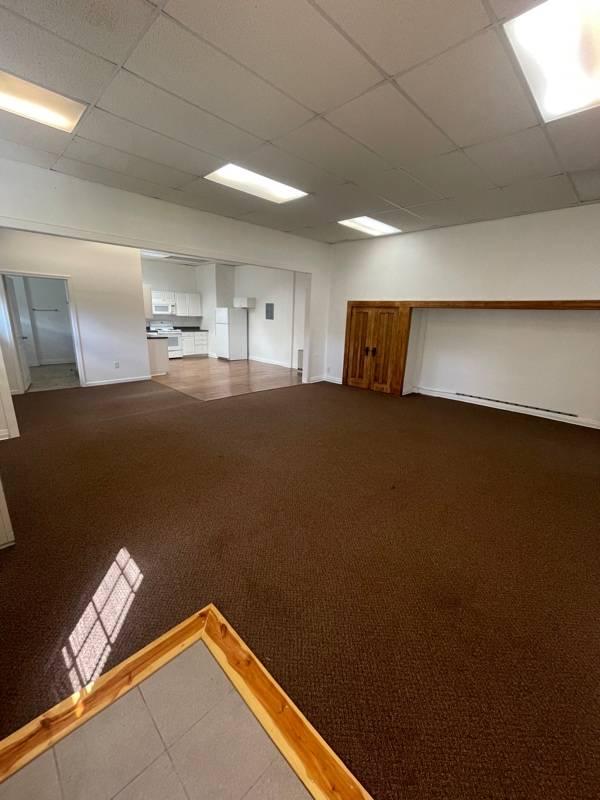 Building Photo - 208 Center St Rental