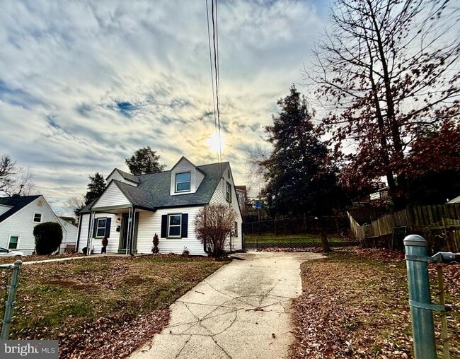 Photo - 2415 Fairhaven Ave