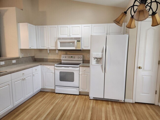 Photo - 1224 Bayou St E