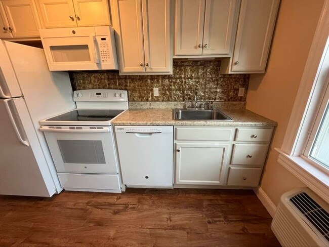 Building Photo - Charming 1-Bedroom Apartment in Dalton Unit #9