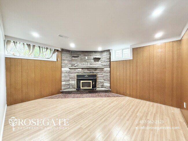 Photo - 1-Bedroom Basement Apartment with Internet, Parking & Locker – Scarborough Unité 2A