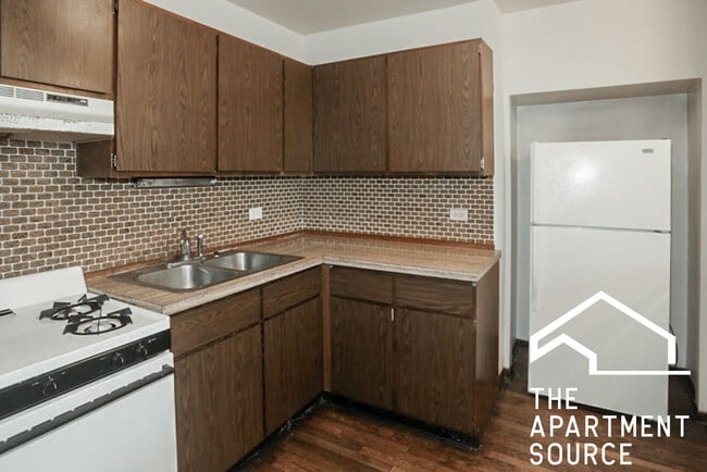 Building Photo - 873 W Lill Ave Unit B3