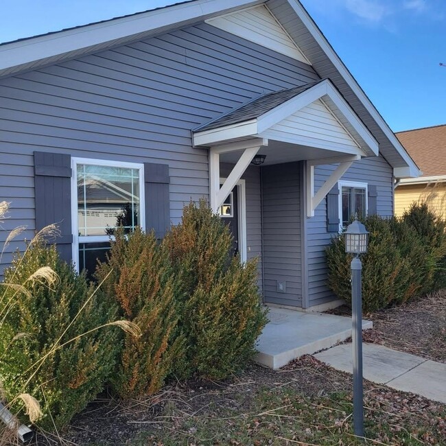 Building Photo - 3807 Windslow Dr