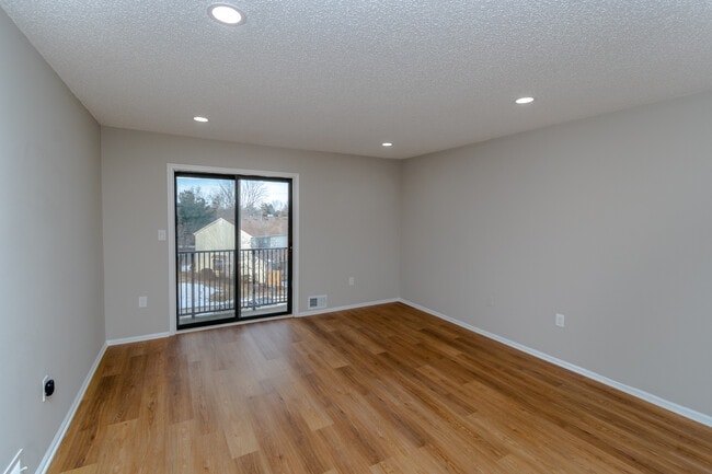 Photo - 69 Fisher Dr