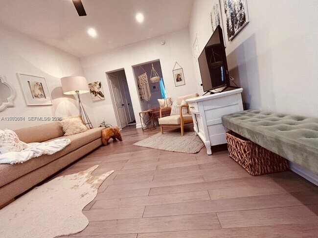 Photo - 1227 Euclid Ave Unit 7