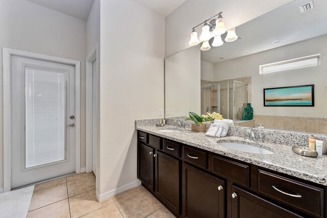 Photo - 8845 Rhodes St Unidad ID1018207P