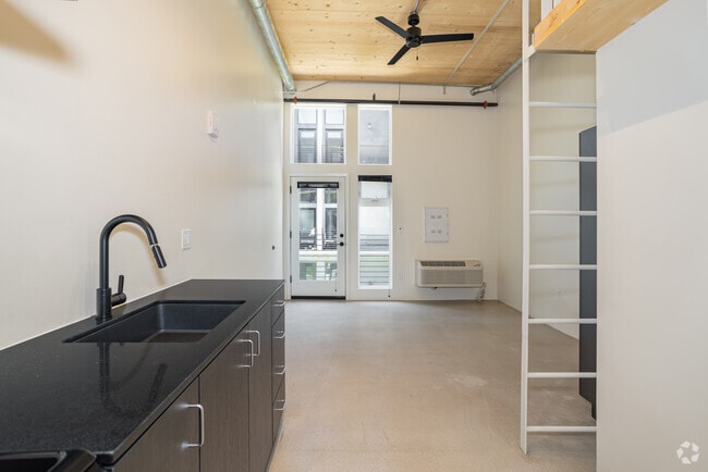 Studio 358SF