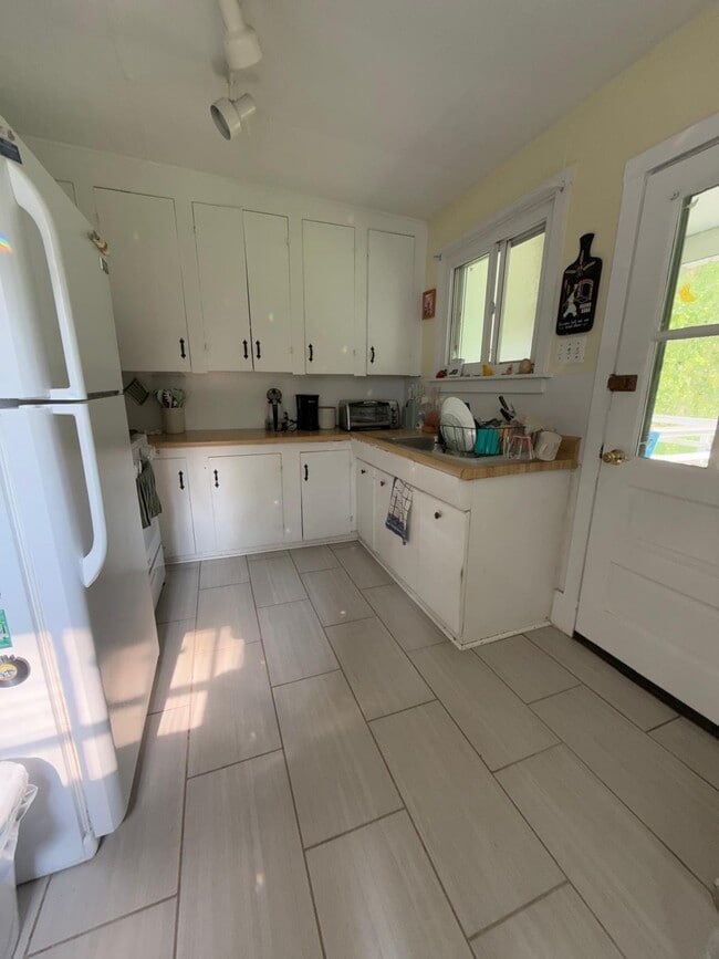 Photo - 1903 Old Court Rd