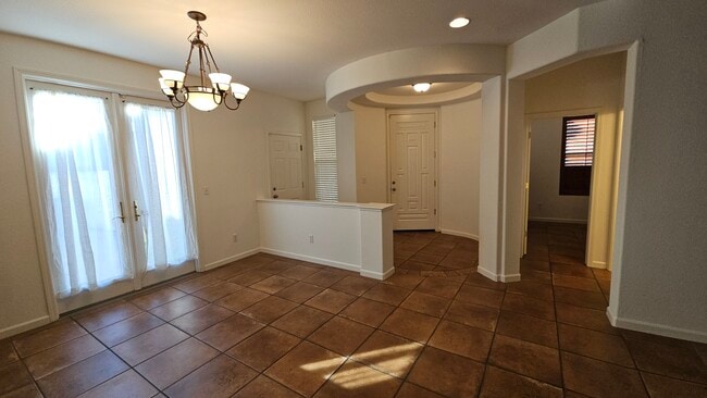 Photo - 5012 Crest Dr