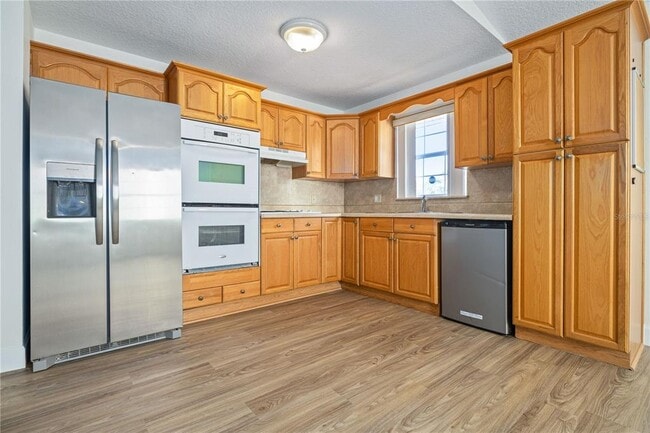 Photo - 113 W Gladys St