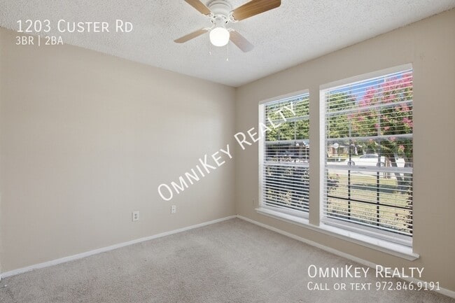 Photo - 1203 Custer Rd