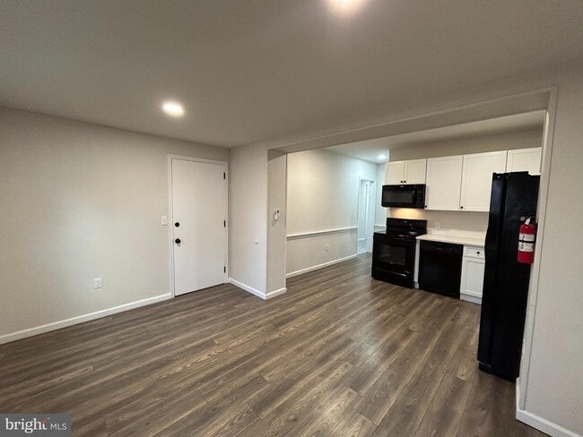 Photo - 566 E High St Unit 1