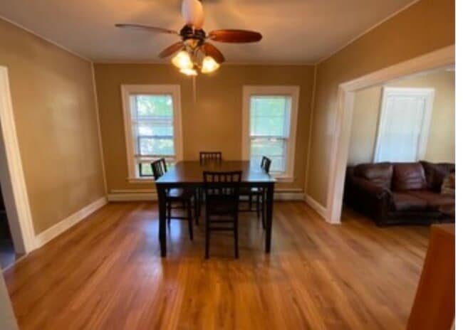 Photo - 150 Leroy St