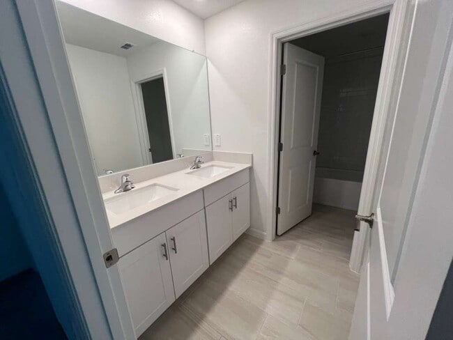 Photo - 17476 Happytrails St