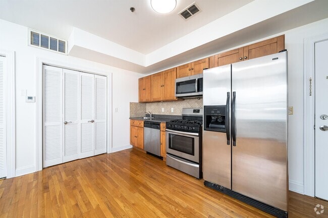Building Photo - 528 47th St Unit 4D Rental