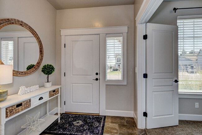 Photo - 2580 E Blackstone Dr