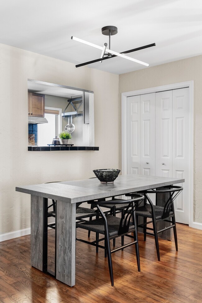 Photo - 377 Pearl St