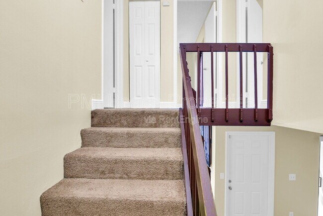 Photo - 2333 Waterside Dr