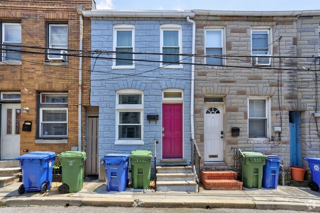 Building Photo - Charming 2BD/1BA - Upper Fells Point Townhome