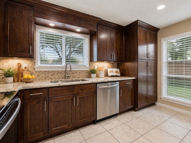 Photo - 15815 Crystal Grove Dr