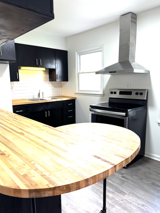 Building Photo - 1011 Highland Park Dr Rental