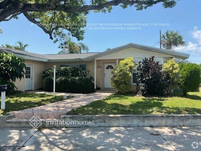 Building Photo - 6834 113th St Rental